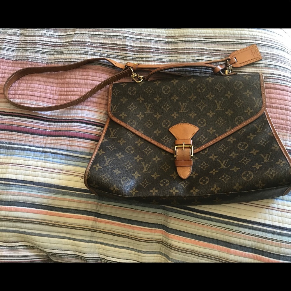 *Sale* Authentic Louis Vuitton Beverly Satchel